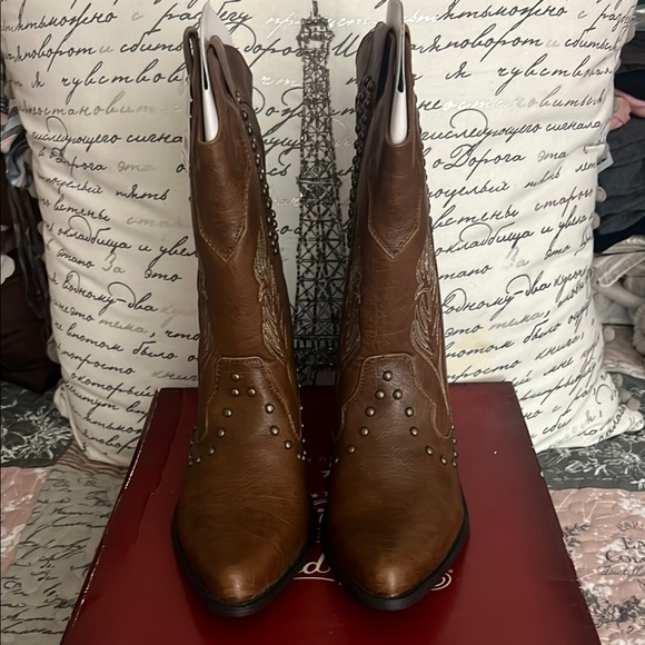 Faded Glory Brown cowboy boots - Picture 2 of 7